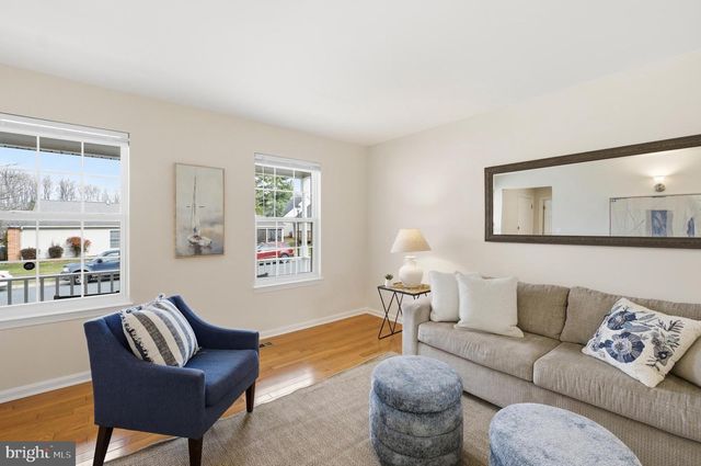 807 EASTERN POINT RD, Annapolis, MD 21401