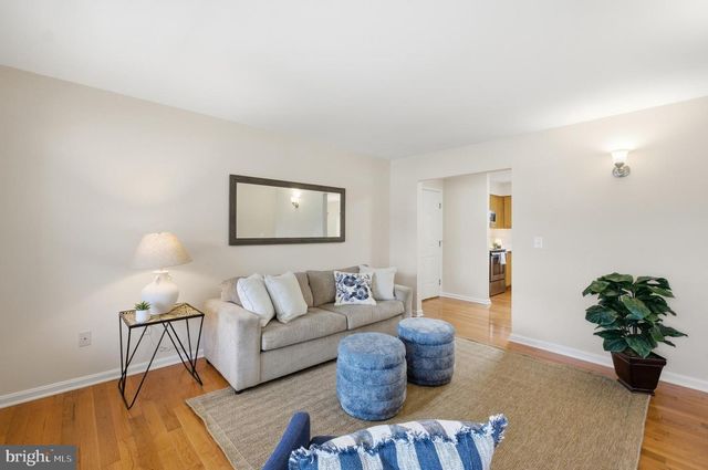 807 EASTERN POINT RD, Annapolis, MD 21401