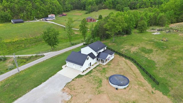 2604 Upper Rader Road, Manchester, KY 40962