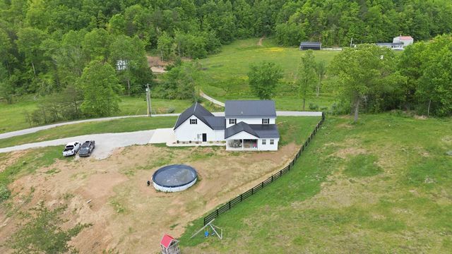 2604 Upper Rader Road, Manchester, KY 40962