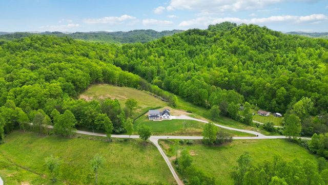 2604 Upper Rader Road, Manchester, KY 40962