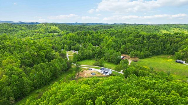 2604 Upper Rader Road, Manchester, KY 40962