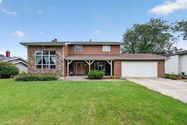408 S Brookshore Drive, Shorewood, IL 60404