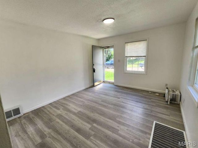 3966 Kleinschmidt Anex, Arnold, MO 63010