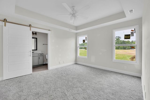 370 Galway Dr, Clarksville, TN 37042