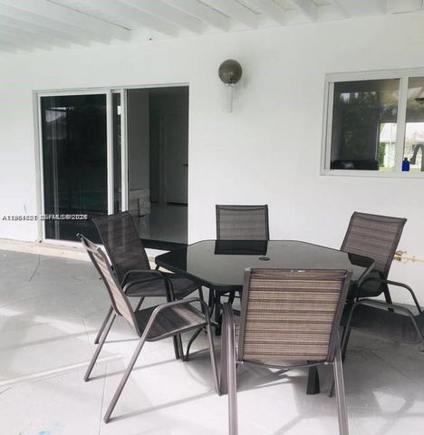 17521 SW 93rd Ave 1, Palmetto Bay, FL 33157