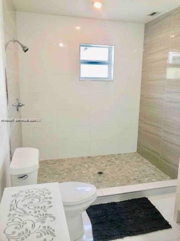 17521 SW 93rd Ave 1, Palmetto Bay, FL 33157