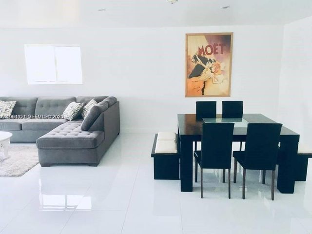 17521 SW 93rd Ave 1, Palmetto Bay, FL 33157