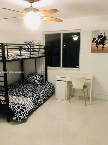 17521 SW 93rd Ave 1, Palmetto Bay, FL 33157