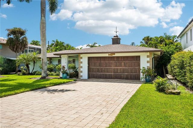 510 96th AVE N, Naples, FL 34108