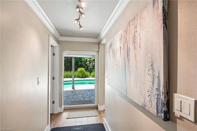 510 96th AVE N, Naples, FL 34108