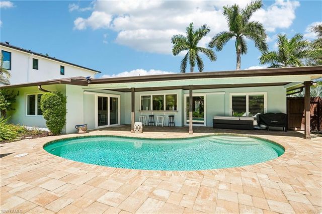 510 96th AVE N, Naples, FL 34108