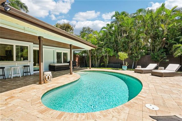 510 96th AVE N, Naples, FL 34108