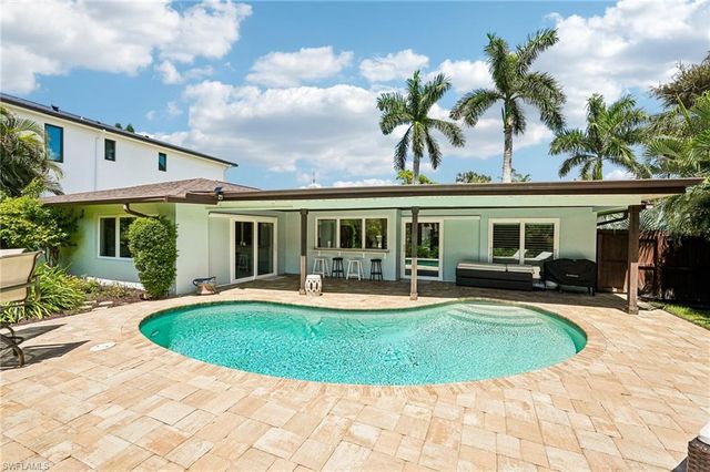 510 96th AVE N, Naples, FL 34108