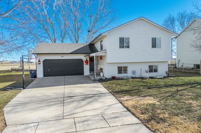 310 N Miles Ave, Valley Center, KS 67147