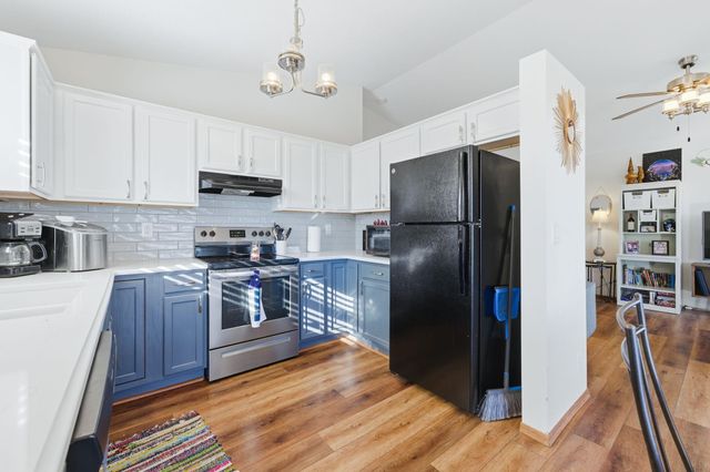 310 N Miles Ave, Valley Center, KS 67147