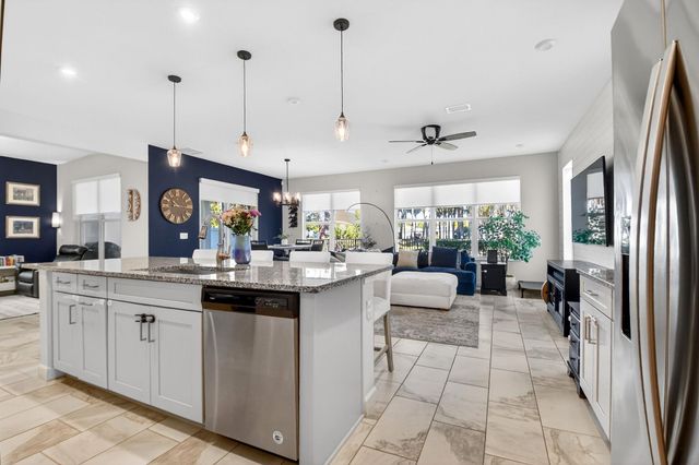 6613 Pointe Of Woods Drive, West Palm Beach, FL 33413