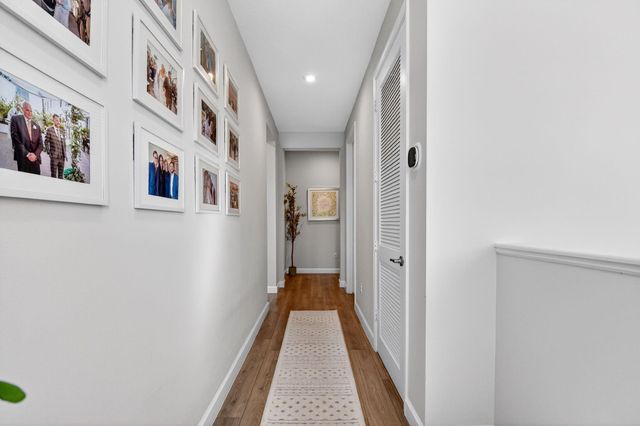 6613 Pointe Of Woods Drive, West Palm Beach, FL 33413