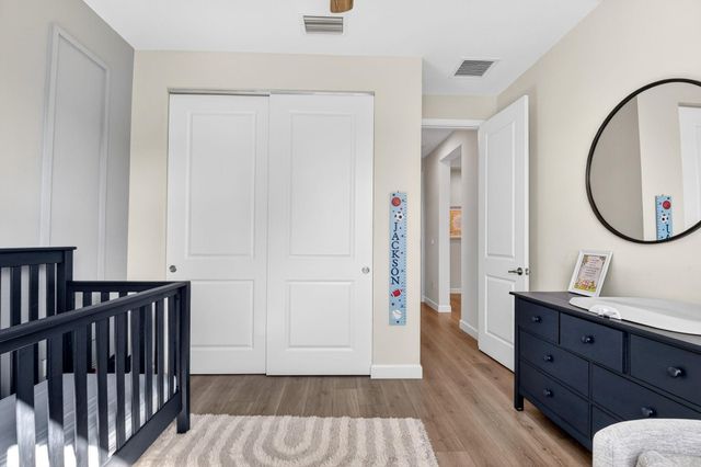 6613 Pointe Of Woods Drive, West Palm Beach, FL 33413