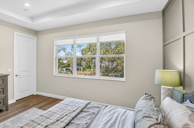 6613 Pointe Of Woods Drive, West Palm Beach, FL 33413