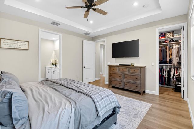 6613 Pointe Of Woods Drive, West Palm Beach, FL 33413