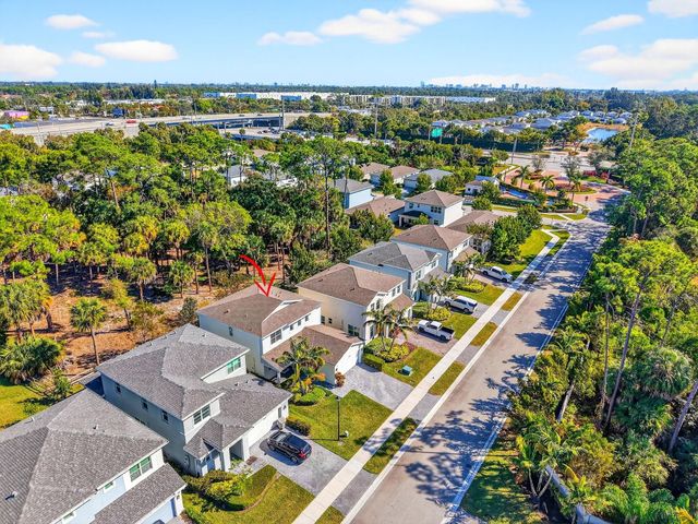 6613 Pointe Of Woods Drive, West Palm Beach, FL 33413