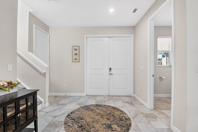 6613 Pointe Of Woods Drive, West Palm Beach, FL 33413