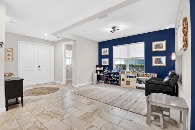 6613 Pointe Of Woods Drive, West Palm Beach, FL 33413