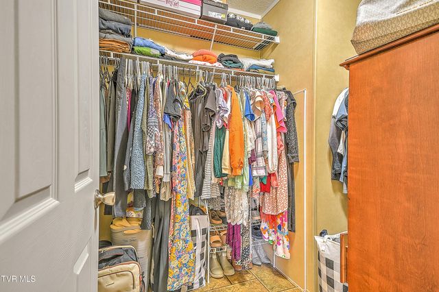 495 Deck Valley Road, Bristol, TN 37620