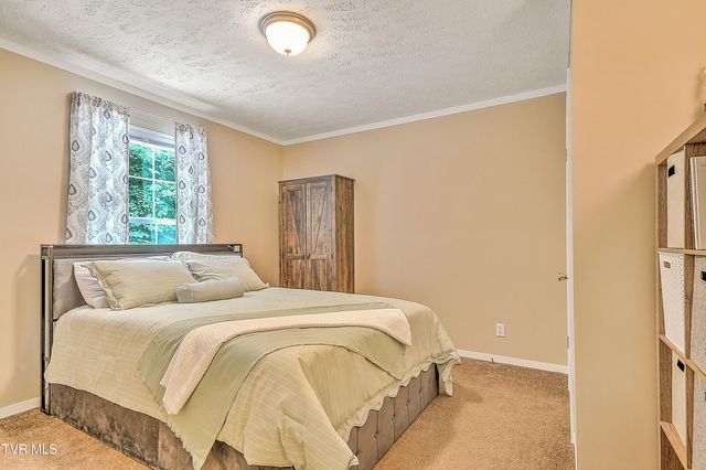 495 Deck Valley Road, Bristol, TN 37620