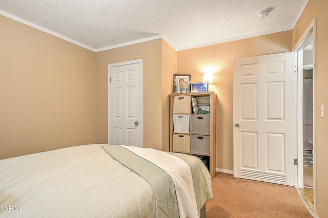 495 Deck Valley Road, Bristol, TN 37620