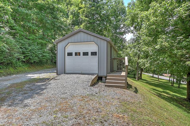 495 Deck Valley Road, Bristol, TN 37620