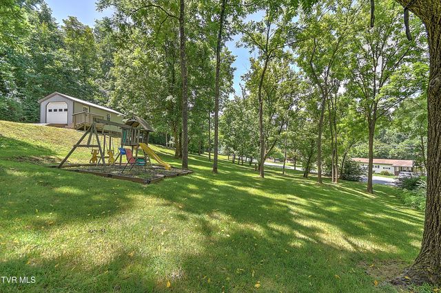 495 Deck Valley Road, Bristol, TN 37620
