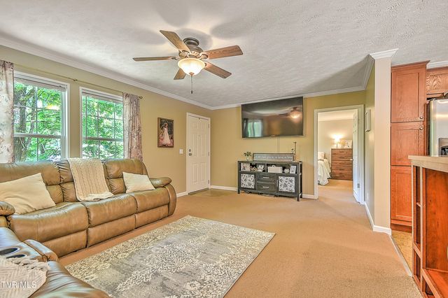 495 Deck Valley Road, Bristol, TN 37620
