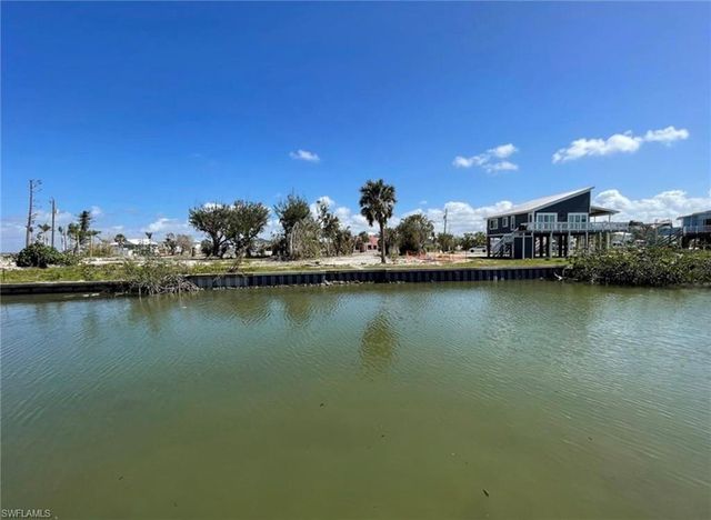 710 Matanzas CT, Fort Myers Beach, FL 33931