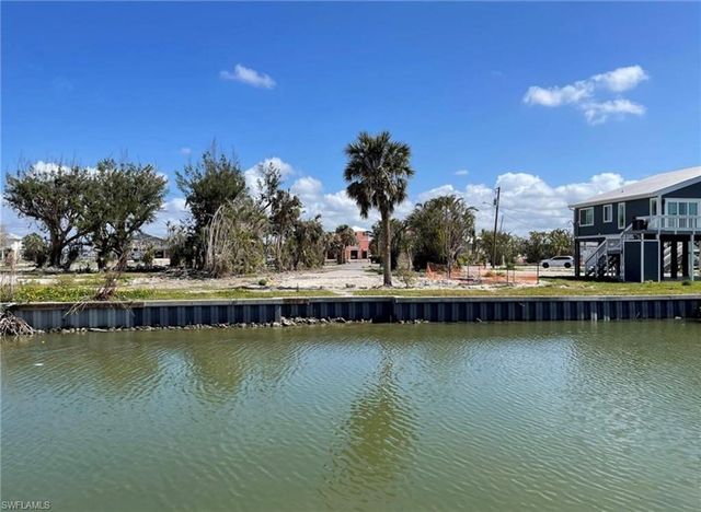 710 Matanzas CT, Fort Myers Beach, FL 33931