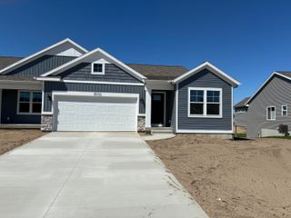 15733 Hawley Drive 31, Grand Haven, MI 49417