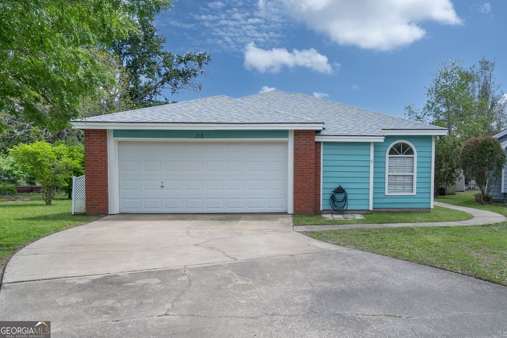 218 Cypress Drive, Kingsland, GA 31548