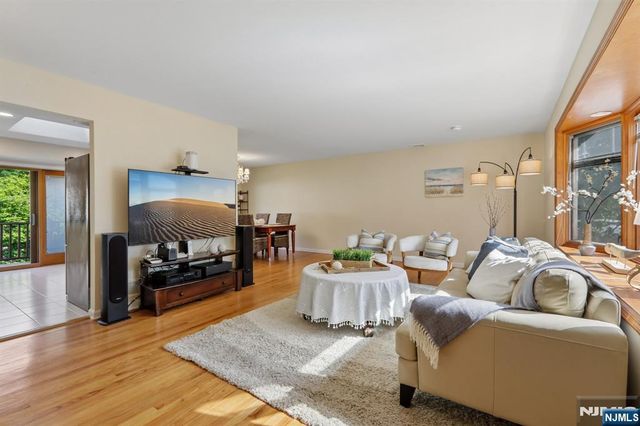 267 Pershing Avenue, Ridgewood, NJ 07450