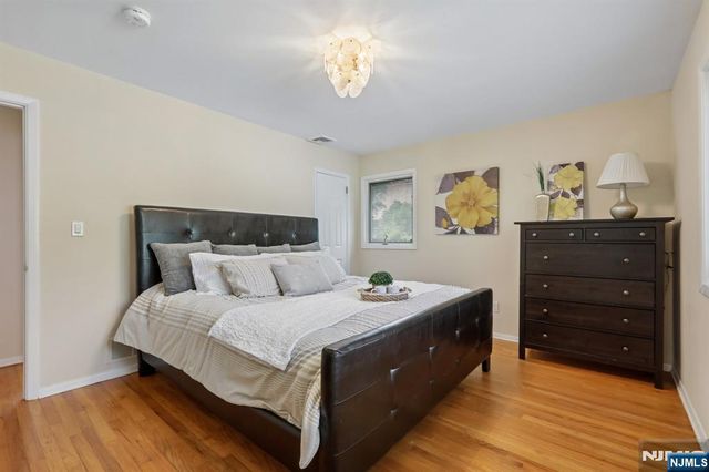 267 Pershing Avenue, Ridgewood, NJ 07450