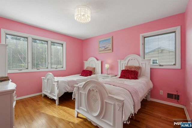 267 Pershing Avenue, Ridgewood, NJ 07450