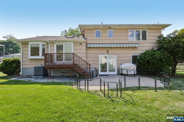 267 Pershing Avenue, Ridgewood, NJ 07450