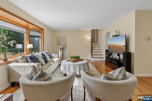267 Pershing Avenue, Ridgewood, NJ 07450
