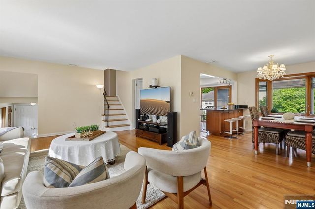 267 Pershing Avenue, Ridgewood, NJ 07450