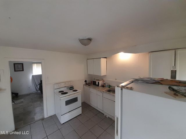 3065 Greenwood Avenue, Jackson, MS 39212