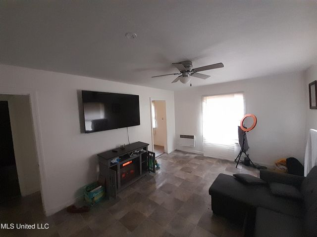 3065 Greenwood Avenue, Jackson, MS 39212