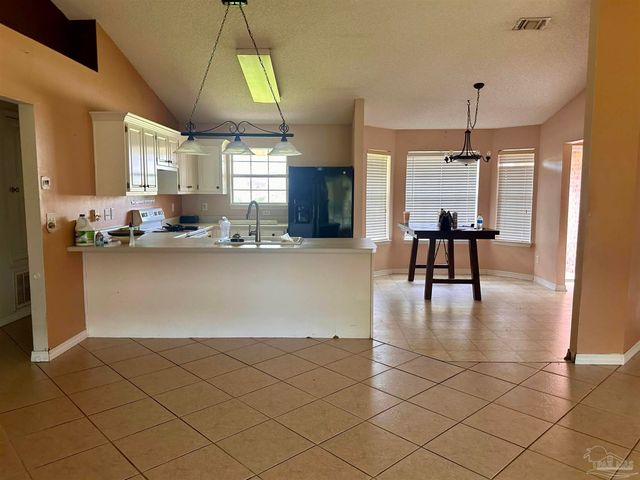 5582 Berrybrook Cr, Pace, FL 32571