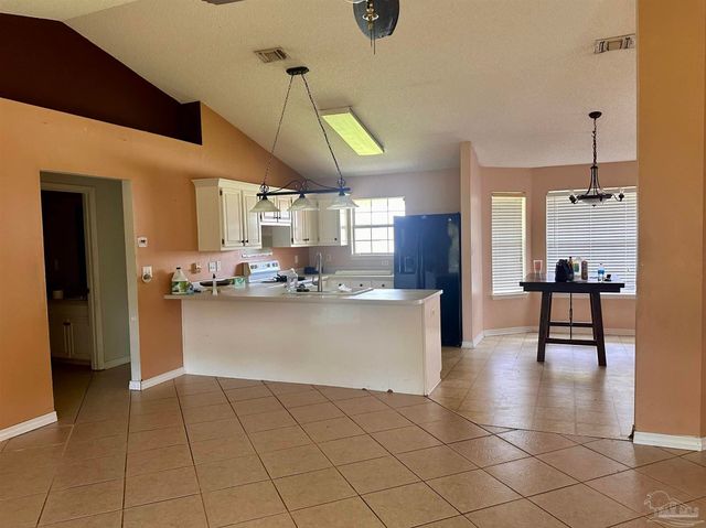 5582 Berrybrook Cr, Pace, FL 32571