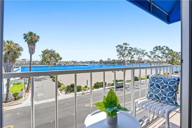 383 Bay Shore Avenue 407, Long Beach, CA 90803