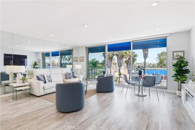 383 Bay Shore Avenue 407, Long Beach, CA 90803